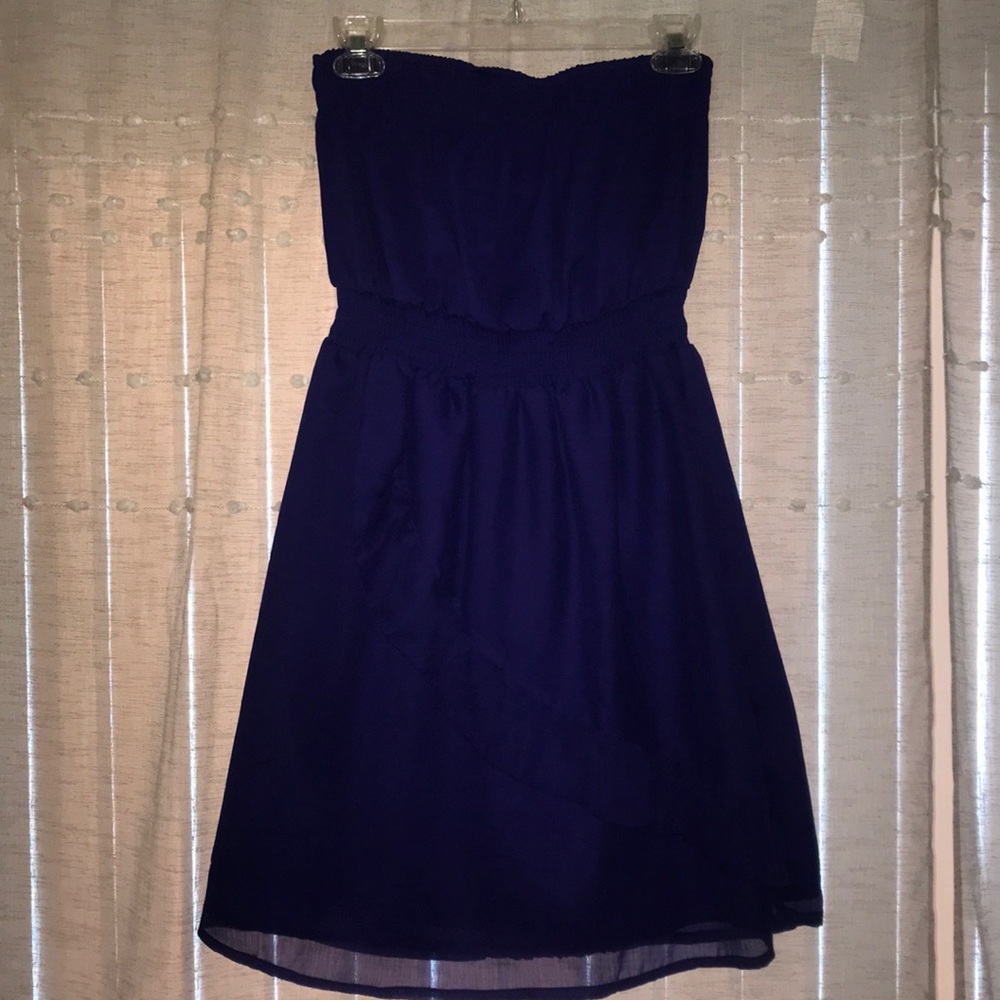 Blue strapless dress